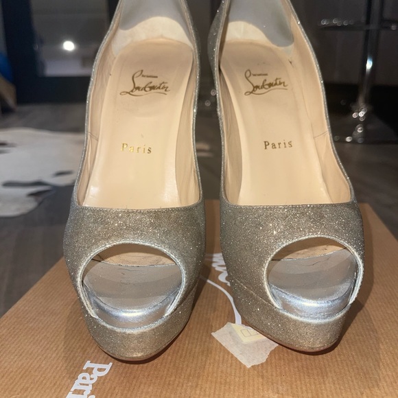 Louboutin heels - Picture 7 of 10